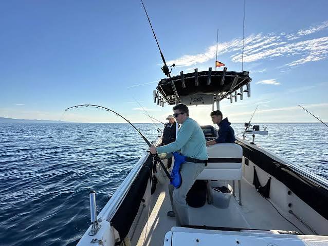 Salida de pesca en grupo en Málaga
